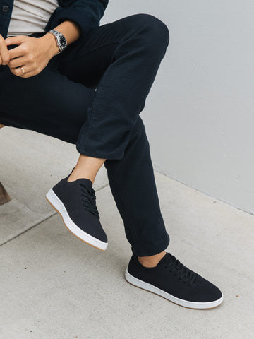 Jet Black White / 8