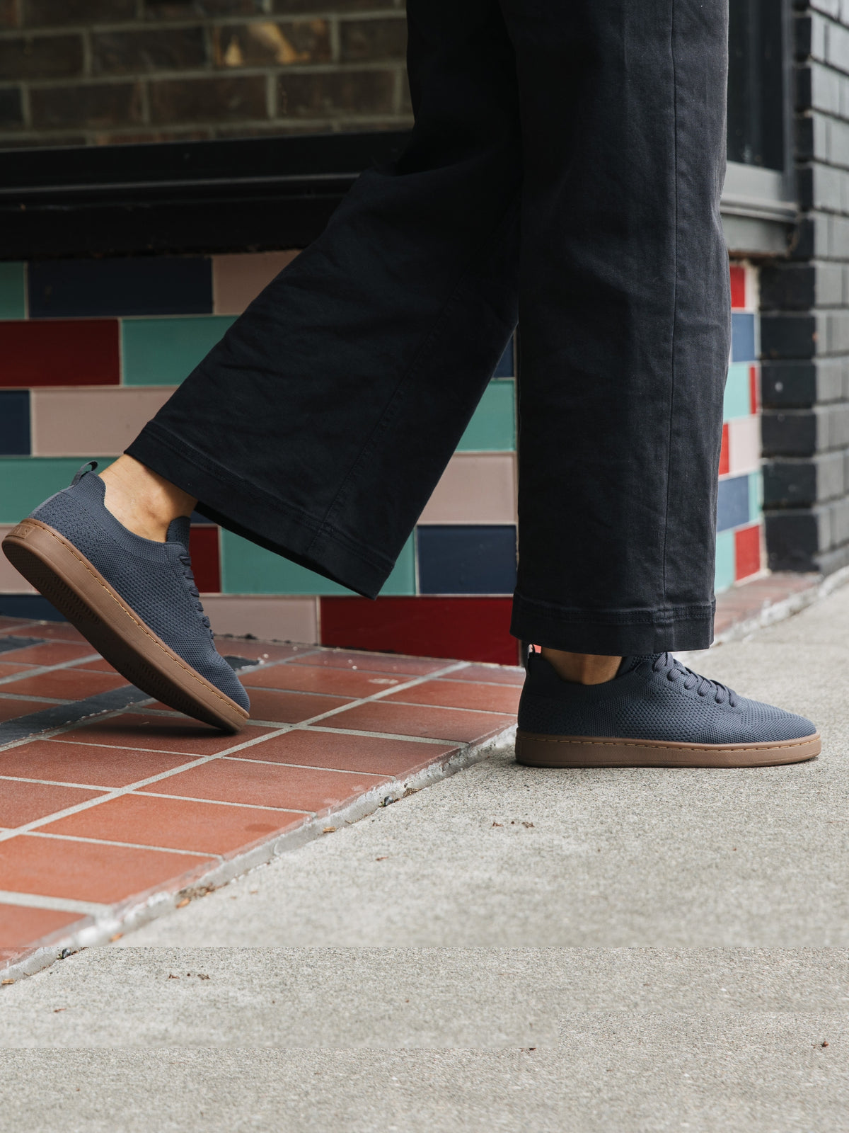 Dark Gray Gum:style