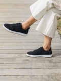 Jet Black White:style